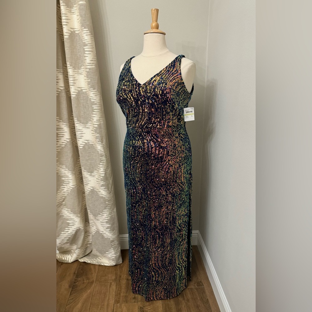 Plus Sequin Dress 🩷